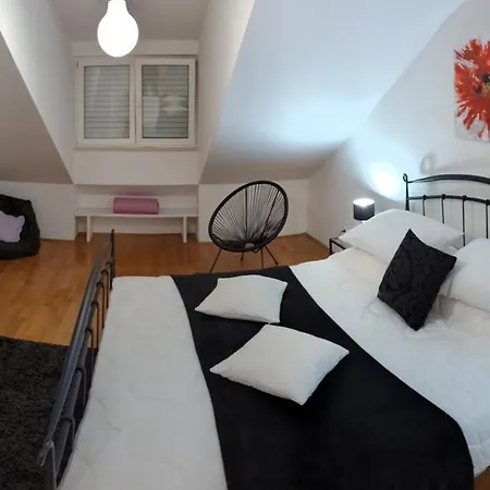 Bellino Penthouse Apartament *